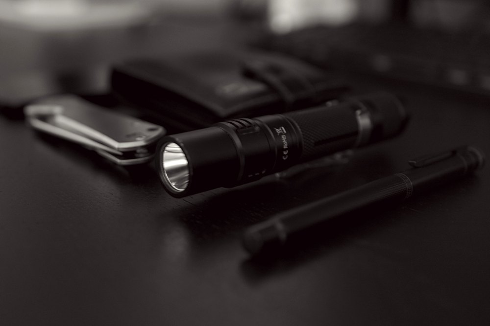 Comparing Olight Arkfeld vs. Streamlight WEDGE EDC Flashlights